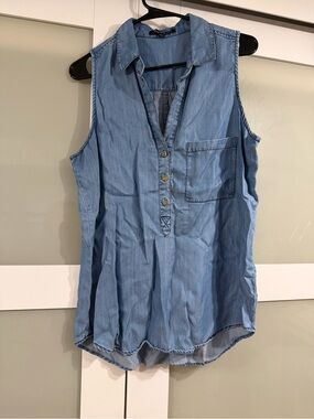Sleeveless Blue Chambray Popover Top 100% Tencel Size L Lightweight Denim